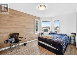 Bedroom in suite - 