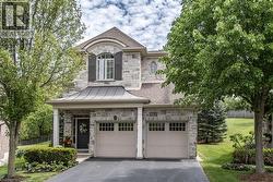 60 MCGRATH Court  Dundas, ON L9H 0A5