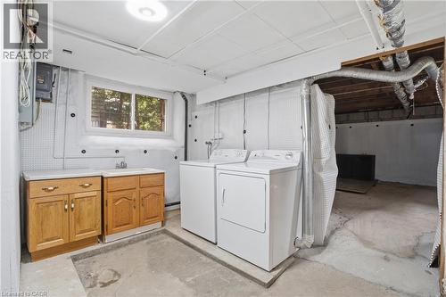 167 Balmoral Avenue S, Hamilton, ON - Indoor Photo Showing Laundry Room