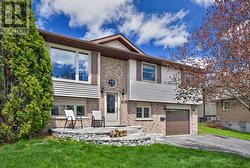 219 Autumnwood Crescent Sudbury, ON P3B 3Z5