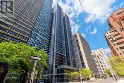 1212 - 28 TED ROGERS WAY Toronto, ON M4Y 2J4