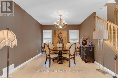 115 Erika Crescent, Hamilton, ON - Indoor Photo Showing Dining Room