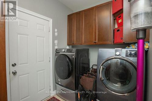 15 Meadowbank Drive, Hamilton, ON - Indoor Photo Showing Laundry Room