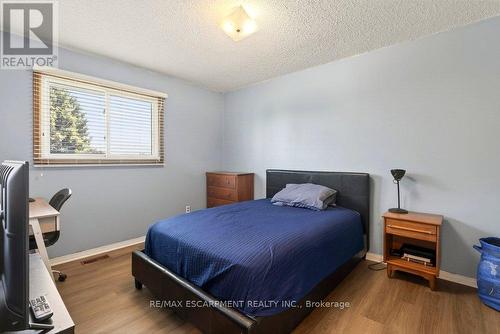 72 Gurnett Drive, Hamilton, ON - Indoor Photo Showing Bedroom