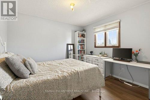 72 Gurnett Drive, Hamilton, ON - Indoor Photo Showing Bedroom