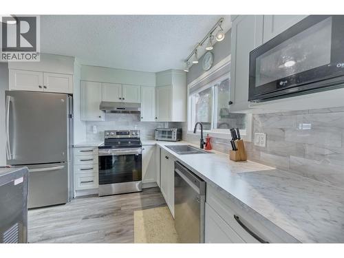 3 Killdeer Place, Osoyoos, BC - Indoor Photo Showing Kitchen With Stainless Steel Kitchen With Double Sink