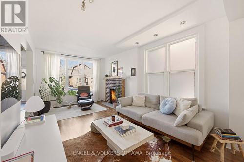 176 Hinton Avenue N, Ottawa, ON - Indoor Photo Showing Living Room With Fireplace