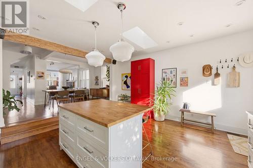 176 Hinton Avenue N, Ottawa, ON - Indoor Photo Showing Kitchen