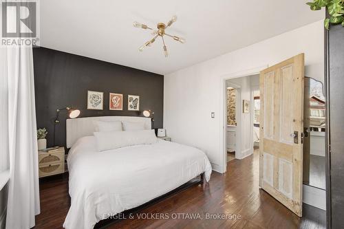 176 Hinton Avenue N, Ottawa, ON - Indoor Photo Showing Bedroom