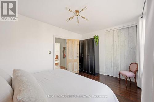 176 Hinton Avenue N, Ottawa, ON - Indoor Photo Showing Bedroom