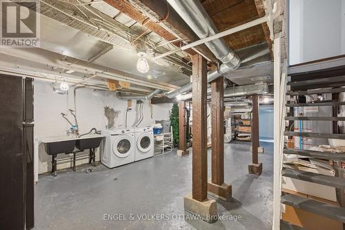 176 Hinton Avenue N, Ottawa, ON - Indoor Photo Showing Laundry Room