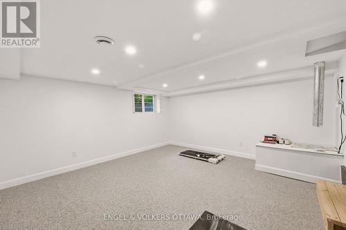 176 Hinton Avenue N, Ottawa, ON - Indoor
