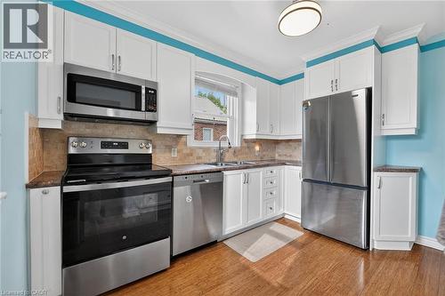 117 Stewartdale Avenue, Hamilton, ON - Indoor Photo Showing Kitchen With Double Sink