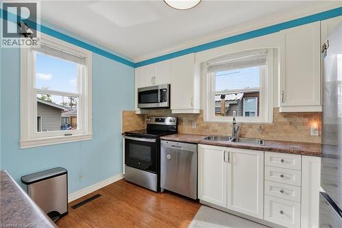 117 Stewartdale Avenue, Hamilton, ON - Indoor Photo Showing Kitchen With Double Sink