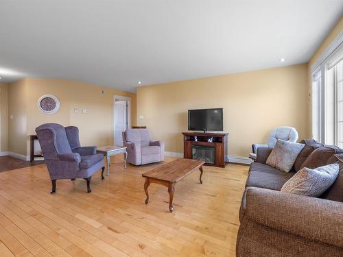 5 Townview Crescent, Cornwall, PE 