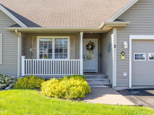 5 Townview Crescent, Cornwall, PE 