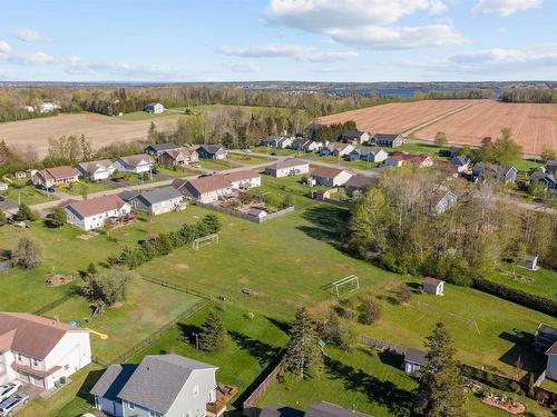 5 Townview Crescent, Cornwall, PE 