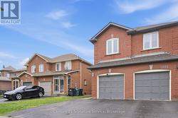 3811 DENSBURY DRIVE  Mississauga, ON L5N 6Z3