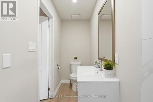3811 Densbury Drive, Mississauga, ON - Indoor Photo Showing Bathroom