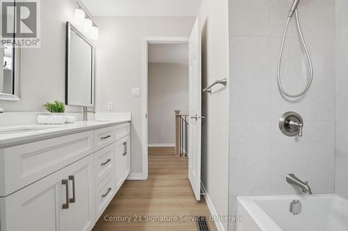 3811 Densbury Drive, Mississauga, ON - Indoor Photo Showing Bathroom