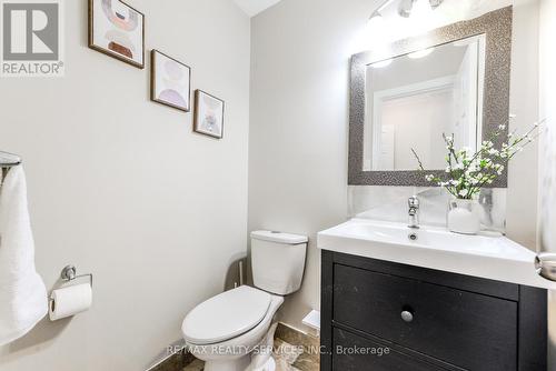 10 St Mark Place, Brampton, ON - Indoor Photo Showing Bathroom