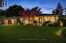 2074 REBECCA STREET Oakville, ON L6L 2A2