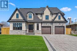 383 WADSWORTH STREET Oakville, ON L6K 2A2