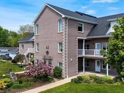 101 42 Bigelow Street  Wolfville, NS B4P 0A4