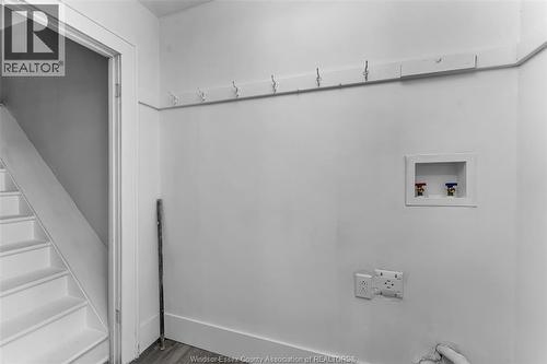 1525 Dougall, Windsor, ON - Indoor Photo Showing Other Room