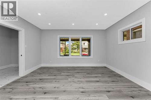 1525 Dougall, Windsor, ON - Indoor Photo Showing Other Room