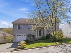 16 Boutiliers Lane  Dartmouth, NS B2X 2H7