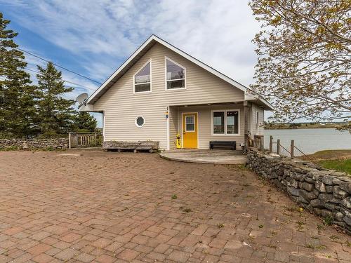 1501 Highway 304, Cape Forchu, NS 