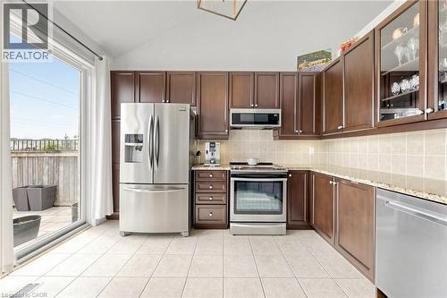 4176 Saunders Crescent, Burlington, ON - Indoor Photo Showing Kitchen With Stainless Steel Kitchen With Upgraded Kitchen