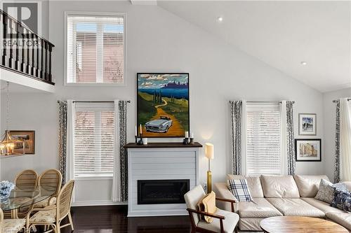 4176 Saunders Crescent, Burlington, ON - Indoor Photo Showing Living Room With Fireplace