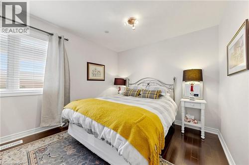 4176 Saunders Crescent, Burlington, ON - Indoor Photo Showing Bedroom