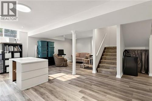4176 Saunders Crescent, Burlington, ON - Indoor