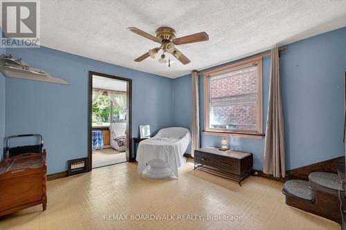 Spacious Dining Room - 92 Orvigale Road, Ottawa, ON - Indoor