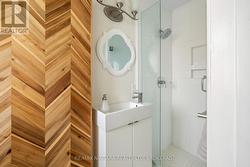 Ensuite bathroom - 