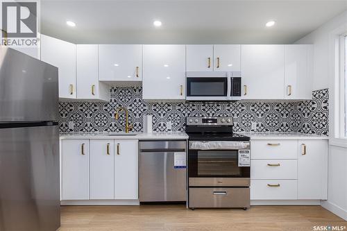 453 LILLOOET STREET W  Moose Jaw, SK S6H 4Z4