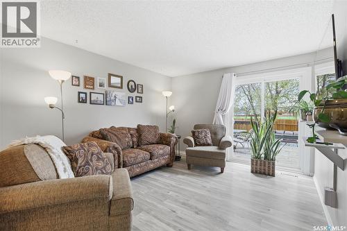 782 Hayworth Crescent N, Regina, SK - Indoor Photo Showing Living Room
