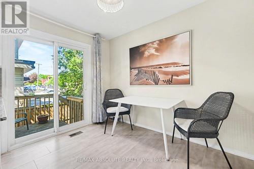 700 Tweedsmuir Avenue, Ottawa, ON - Indoor