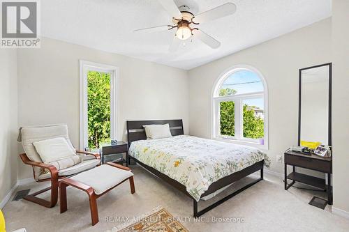 700 Tweedsmuir Avenue, Ottawa, ON - Indoor Photo Showing Bedroom