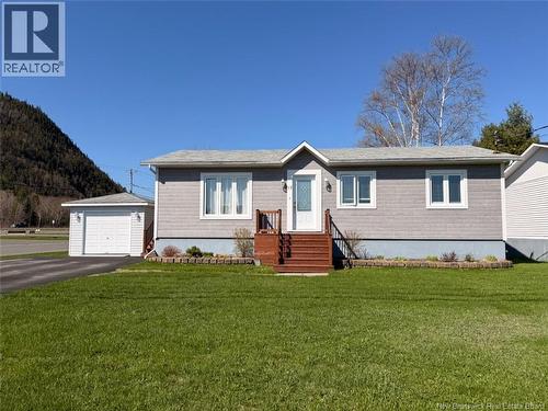 17 Pine Street  Campbellton, NB E3N 3P6