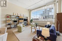 203 - 245 CARLAW AVENUE Toronto, ON M4M 2S6