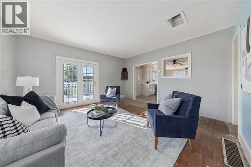 1224 Brigden Road, Sombra, ON - Indoor Photo Showing Living Room