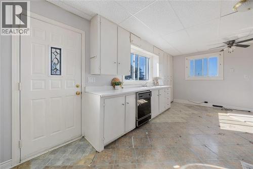 1224 Brigden Road, Sombra, ON - Indoor Photo Showing Laundry Room