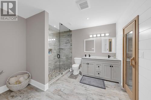 49 Melissa Lane, Tiny, ON - Indoor Photo Showing Bathroom