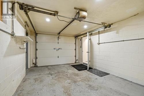 106 Beland Avenue N, Hamilton, ON - Indoor Photo Showing Garage