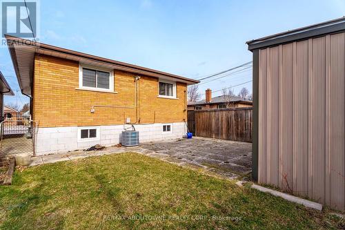 106 Beland Avenue N, Hamilton, ON - Outdoor With Exterior