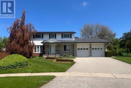 18 CARMINE PLACE  Guelph (Victoria North), ON N1E 3V1
